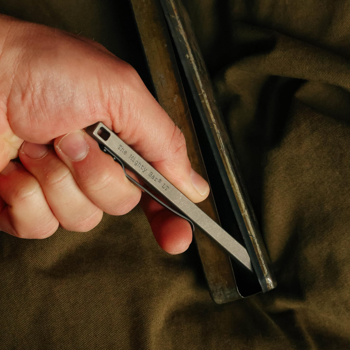 Gear Spool Mighty Bar LT ergonomic design provides comfortable handling during extended use.