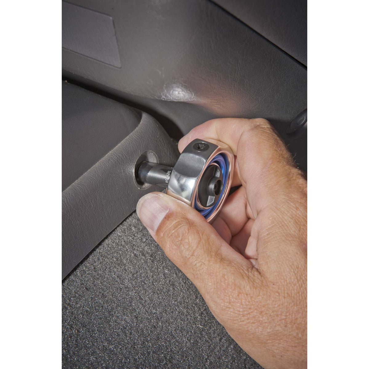 GEARWRENCH 81027 anodized aluminum finish resists wear during long shifts