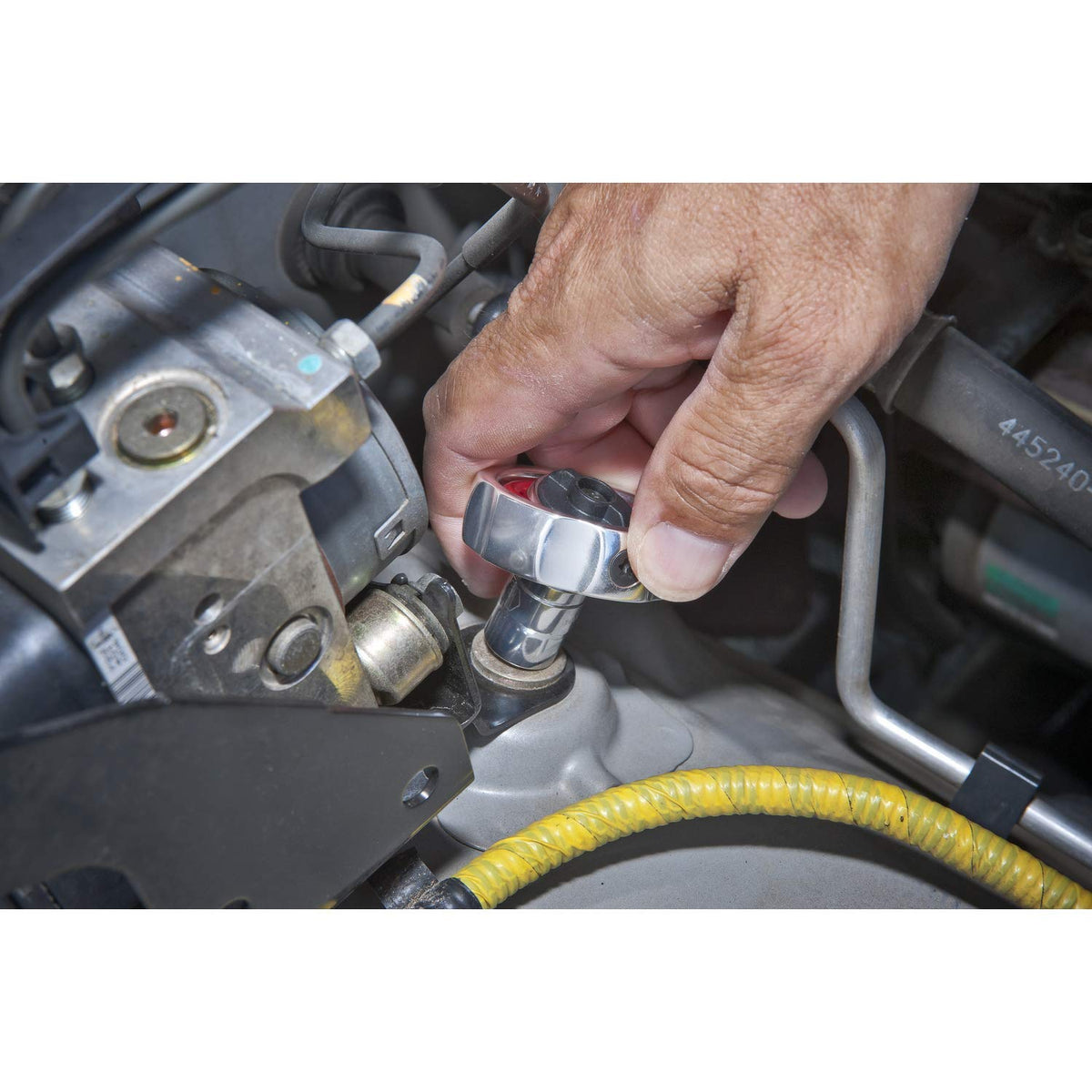 GEARWRENCH 81270 compact 3/8 drive ratchet ready for tight bays
