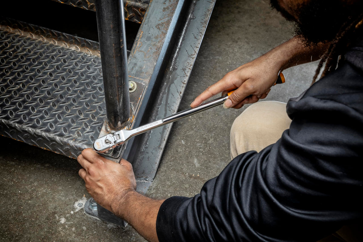 GEARWRENCH dual-material grip for comfortable use during long jobs