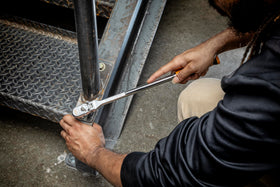GEARWRENCH dual-material grip for comfortable use during long jobs