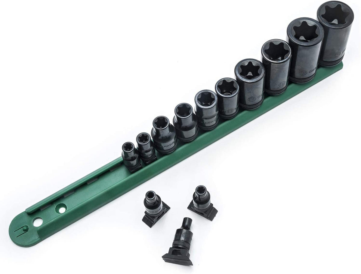 Socket rail with clips keeps all 13 GearWrench sockets secure