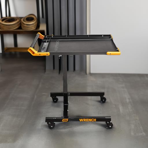 GEARWRENCH solid EVA mat cushions tools and reduces slips on the table