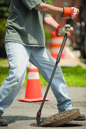 GEARWRENCH extends to reach difficult areas on complex tasks.