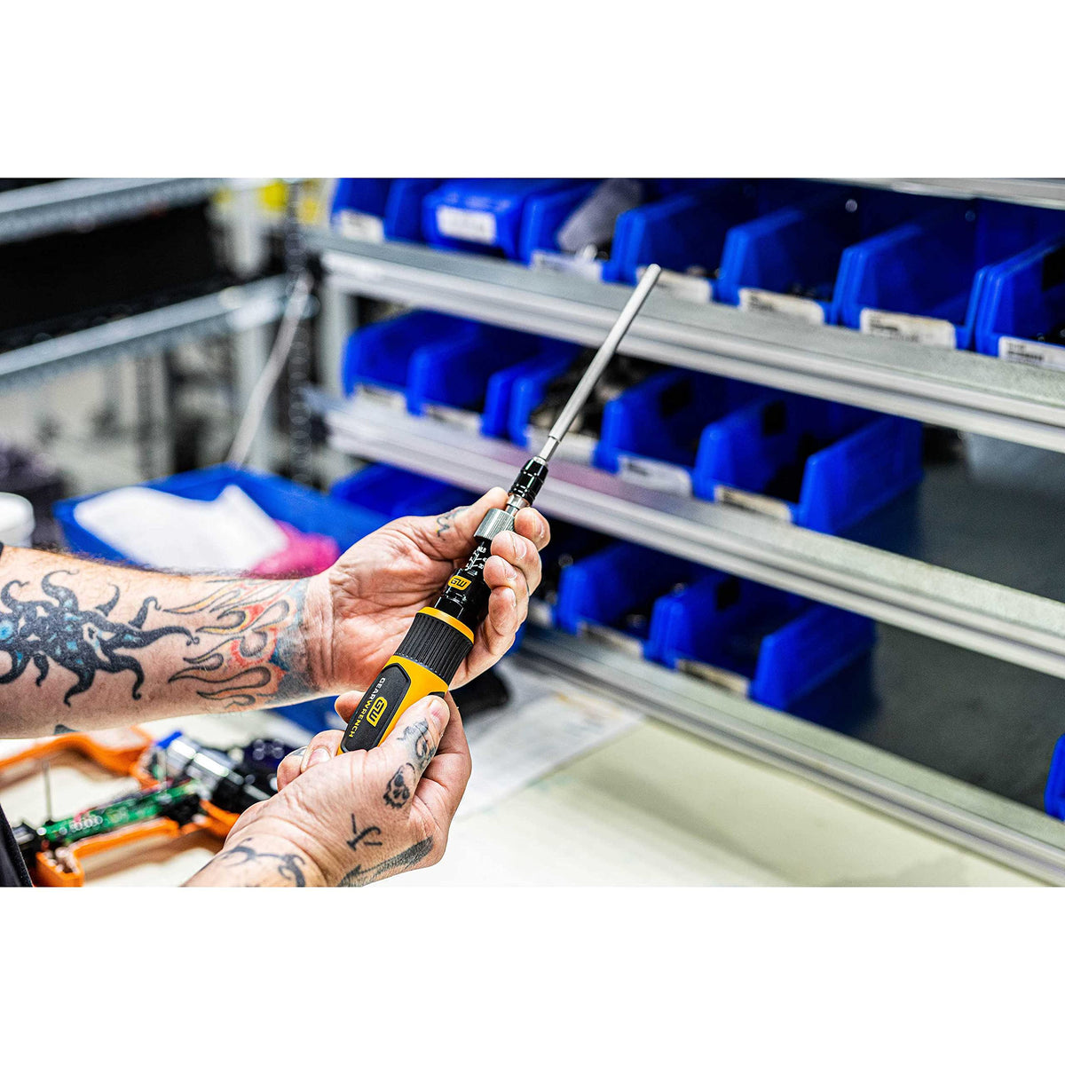 GEARWRENCH torque screwdriver ergonomic handling shown in hand for comfortable operation.