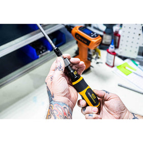 GEARWRENCH torque screwdriver precision torque accuracy label emphasizes reliable settings.