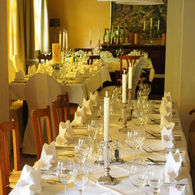 GenSwin warm ambient glow enhances dining, parties, or weddings.
