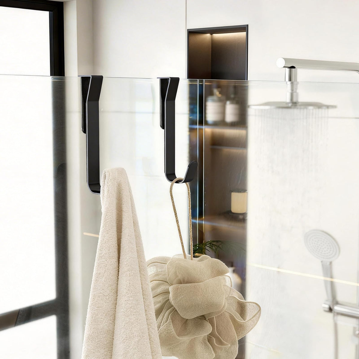Getube towel and bath essentials neatly hung with ease.