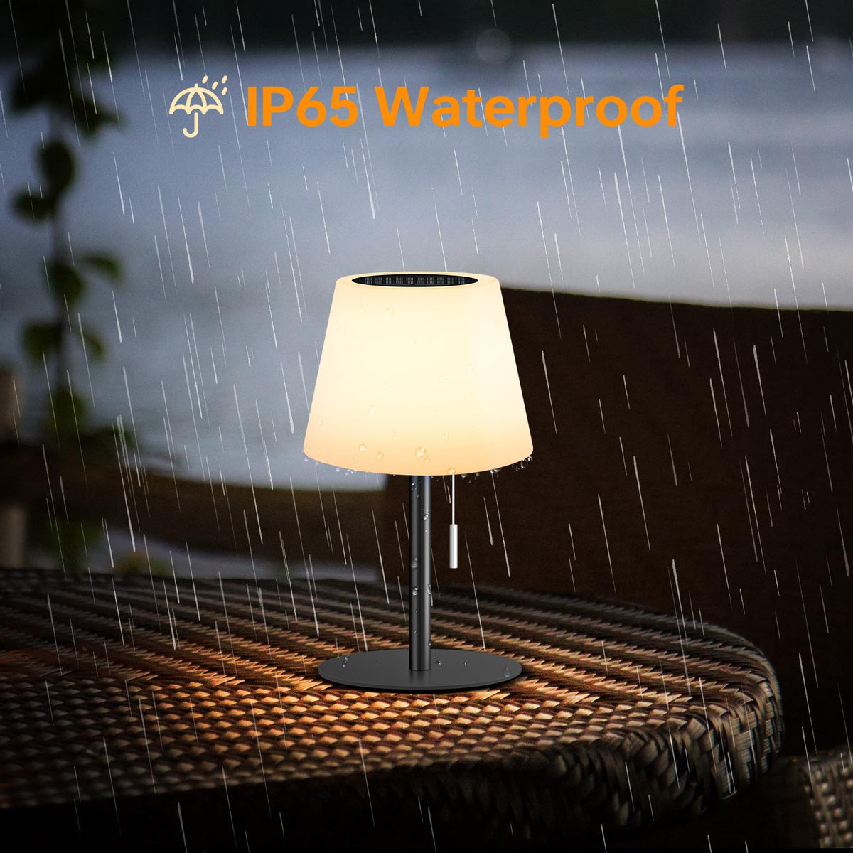 Gewiny solar-powered convenience reduces cables while charging via USB in bad weather.