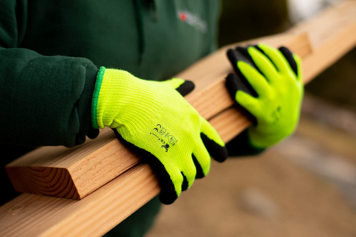 G and F 1516 low-emissions eco-friendly gardening gloves.