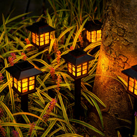 GIGALUMI outdoor lights require no wiring for simple installation.