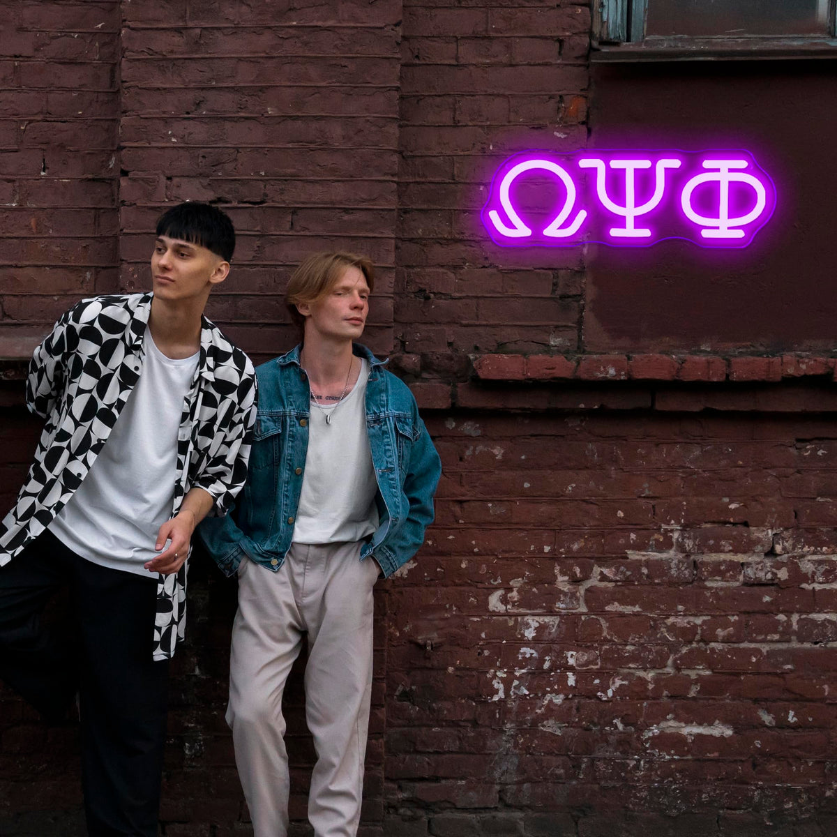 Gippro dimmable Psi Phi neon sign with adjustable brightness.