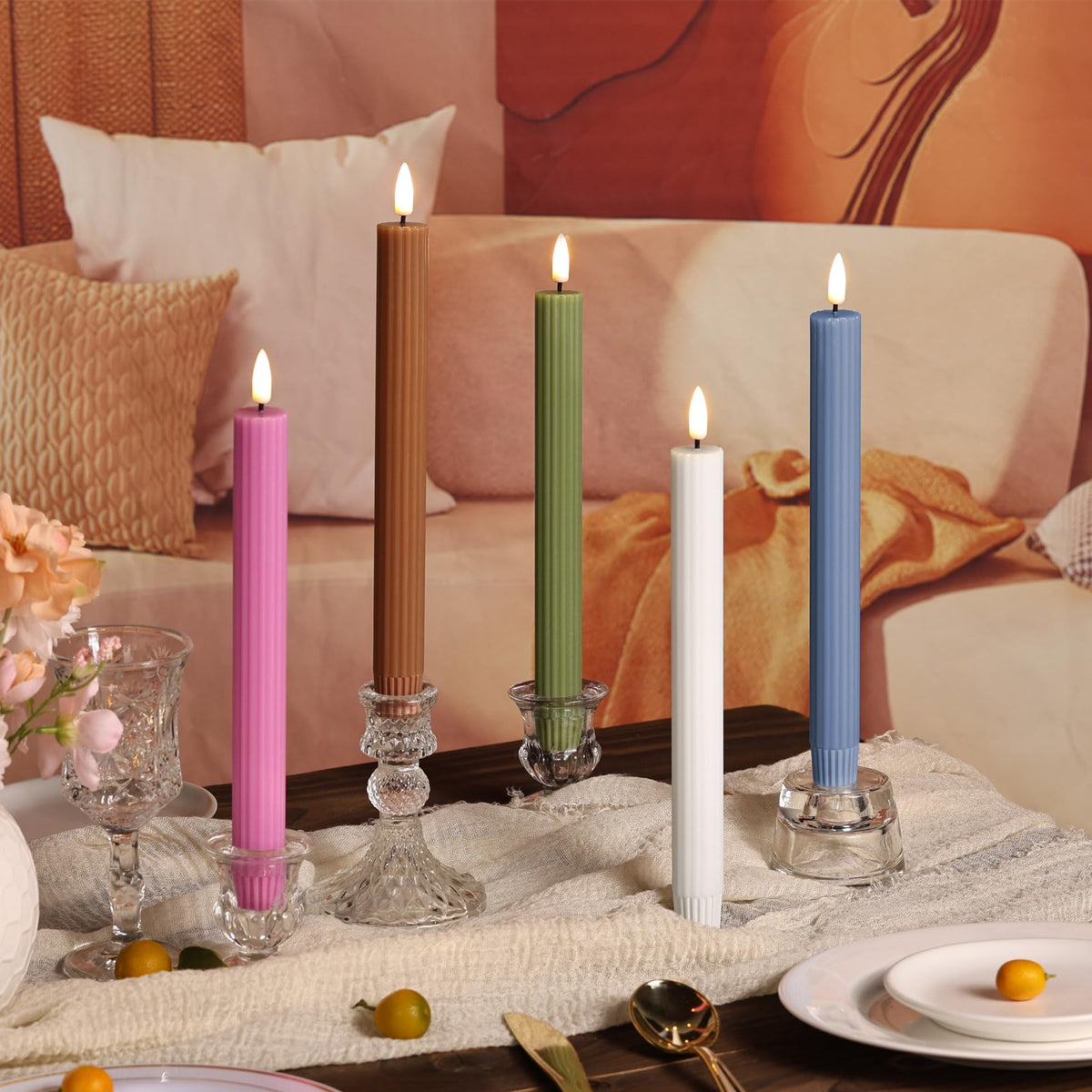 Remote control and timer features on Girimax candles for flexible lighting.