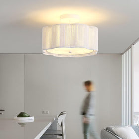 Giutna versatile ceiling light suitable for hallways and bedrooms.
