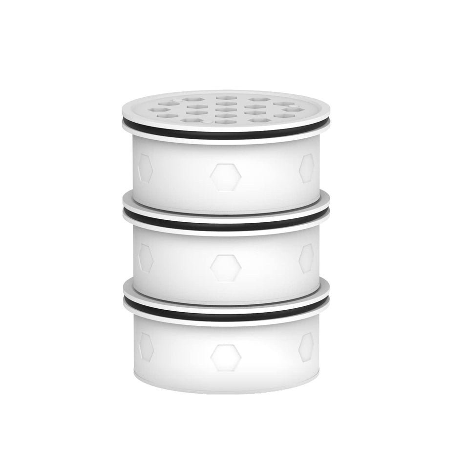 GLACIER FRESH LS Home pitcher filter close-up with coconut carbon for cleaner taste