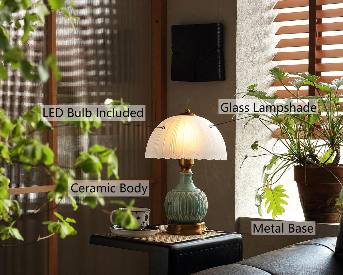 Glivpny LD002 warm LED bulb delivers cozy ambiance.