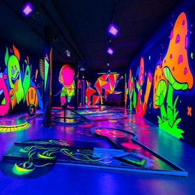 Glostars UV light angle shot demonstrating broad coverage in a room