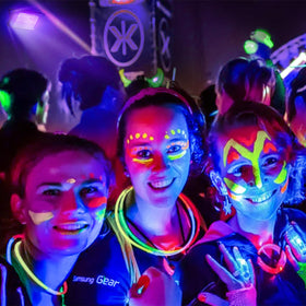 Glostars UV light reacting with pigments during a fluorescence test