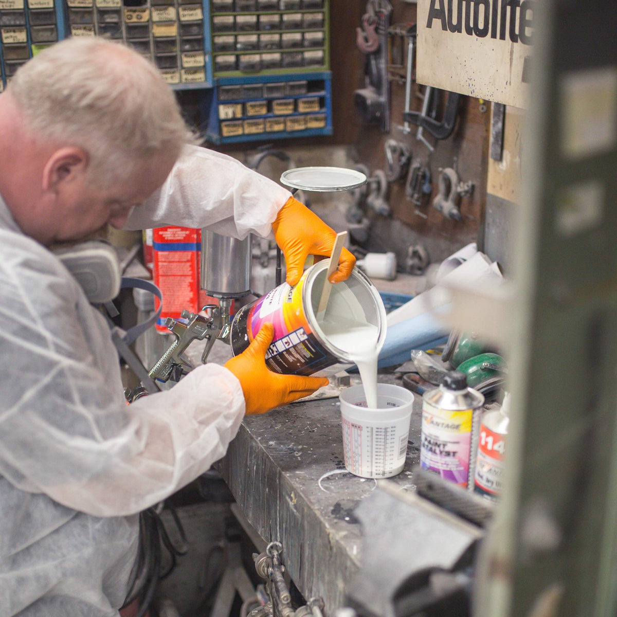 GLOVEWORKS oil and grease resistant gloves improve grip.