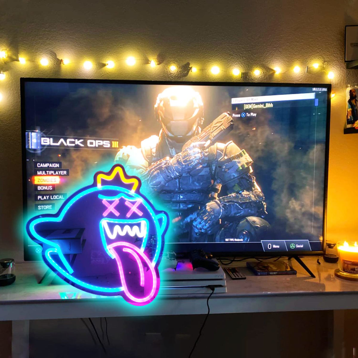 GMMLLG Ghost neon wall sign enhances living room decor