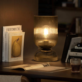 Gmrhndy dimmable bulb option supports mood lighting.
