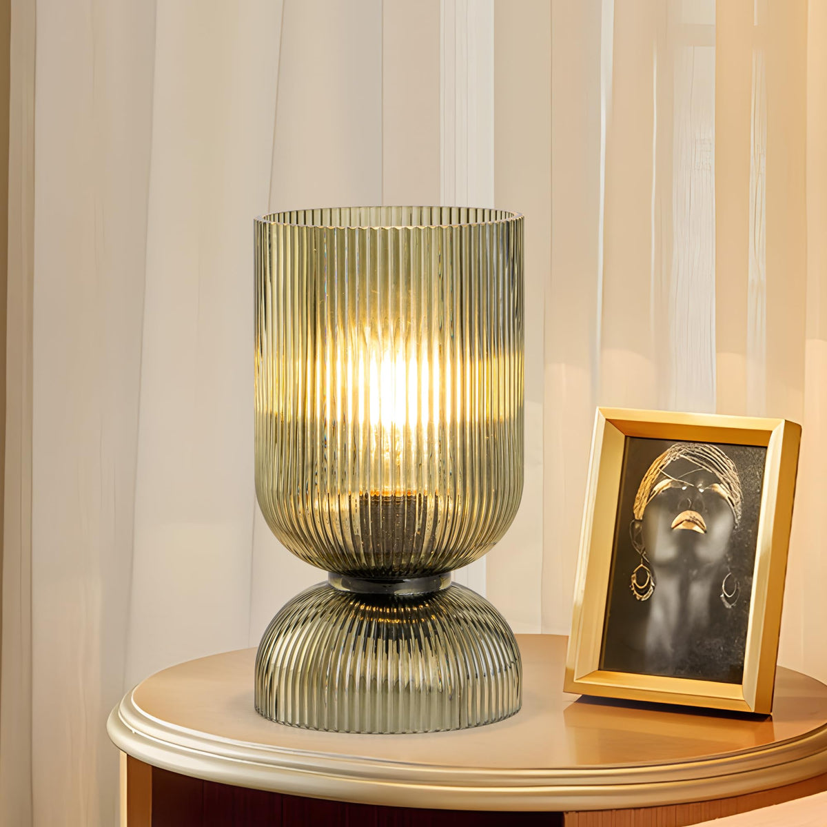 Gmrhndy modern table lamp with green ribbed glass shade for living rooms