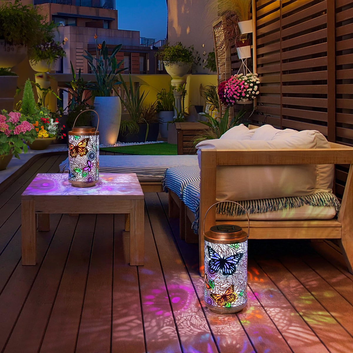 Go2garden weatherproof lantern withstands rain and snow for year-round use