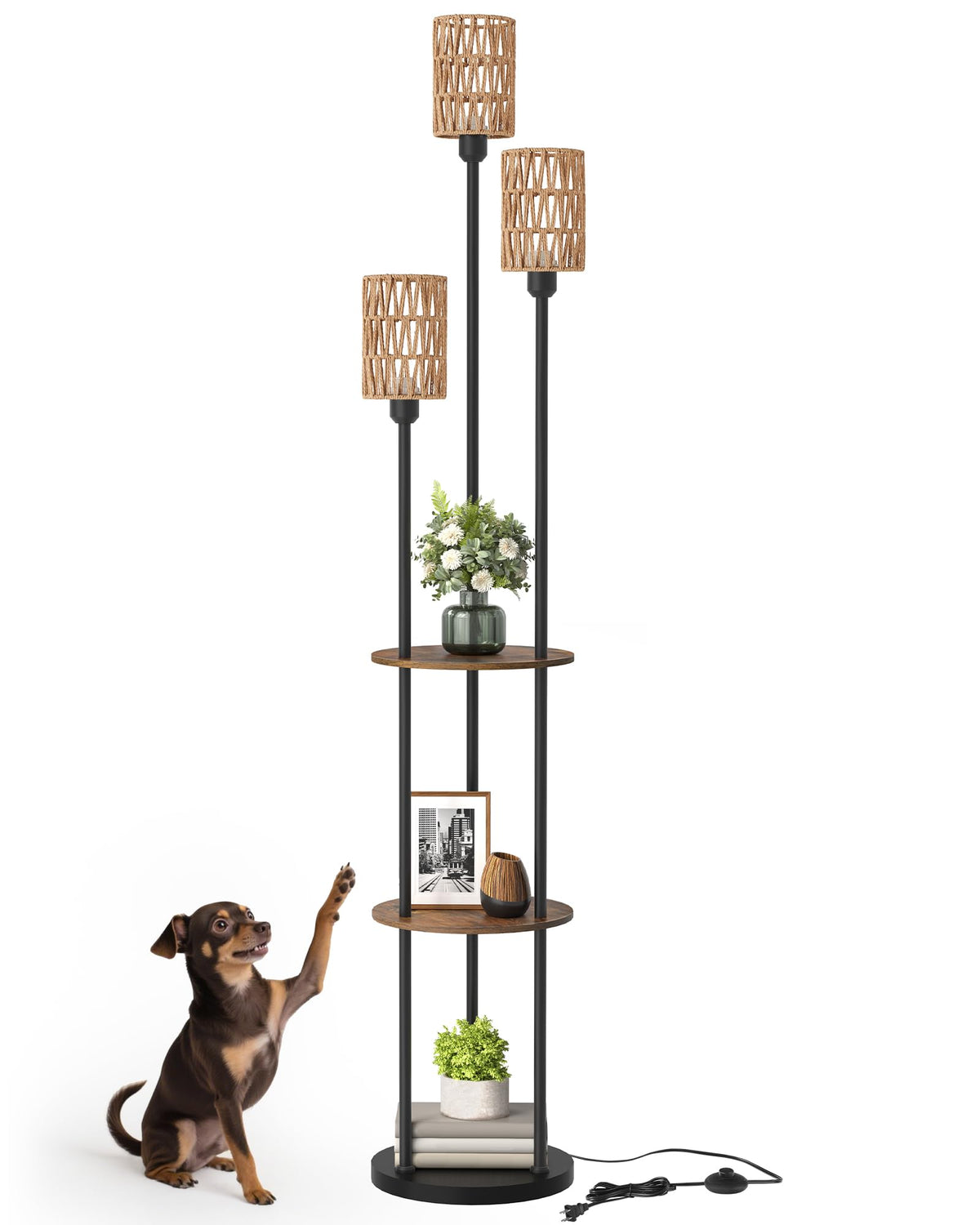 GOEBLESON living space idea: warm lighting with decorative display