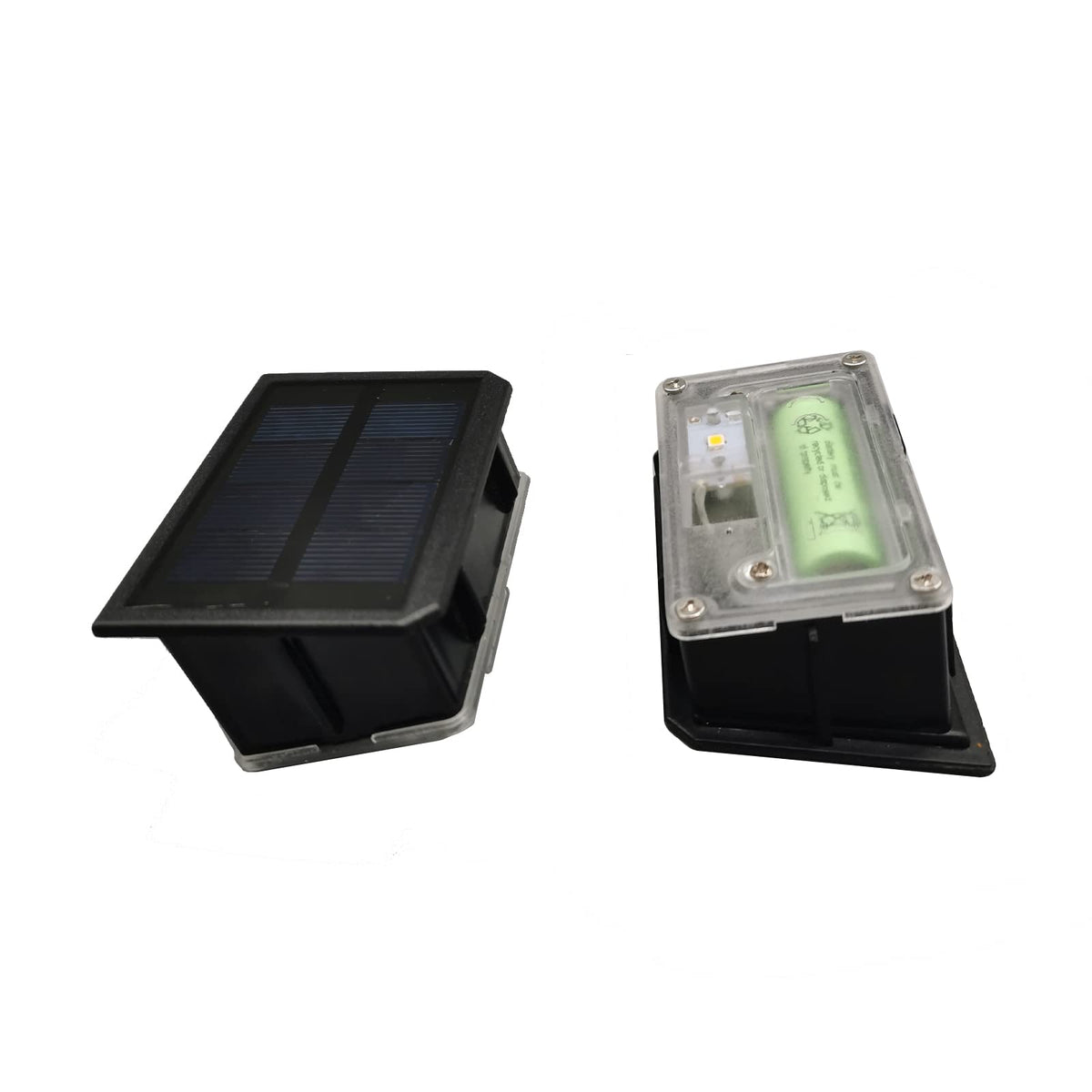 GOODFOEVER solar light insert top provides reliable, weatherproof lighting for fences.
