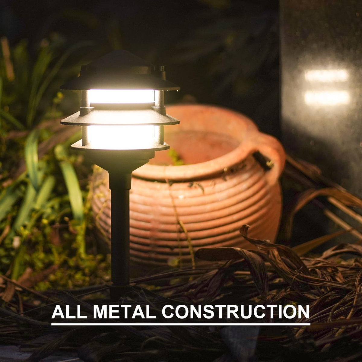 GOODSMANN die-casting aluminum landscape light delivers durable, weather-resistant outdoor lighting.