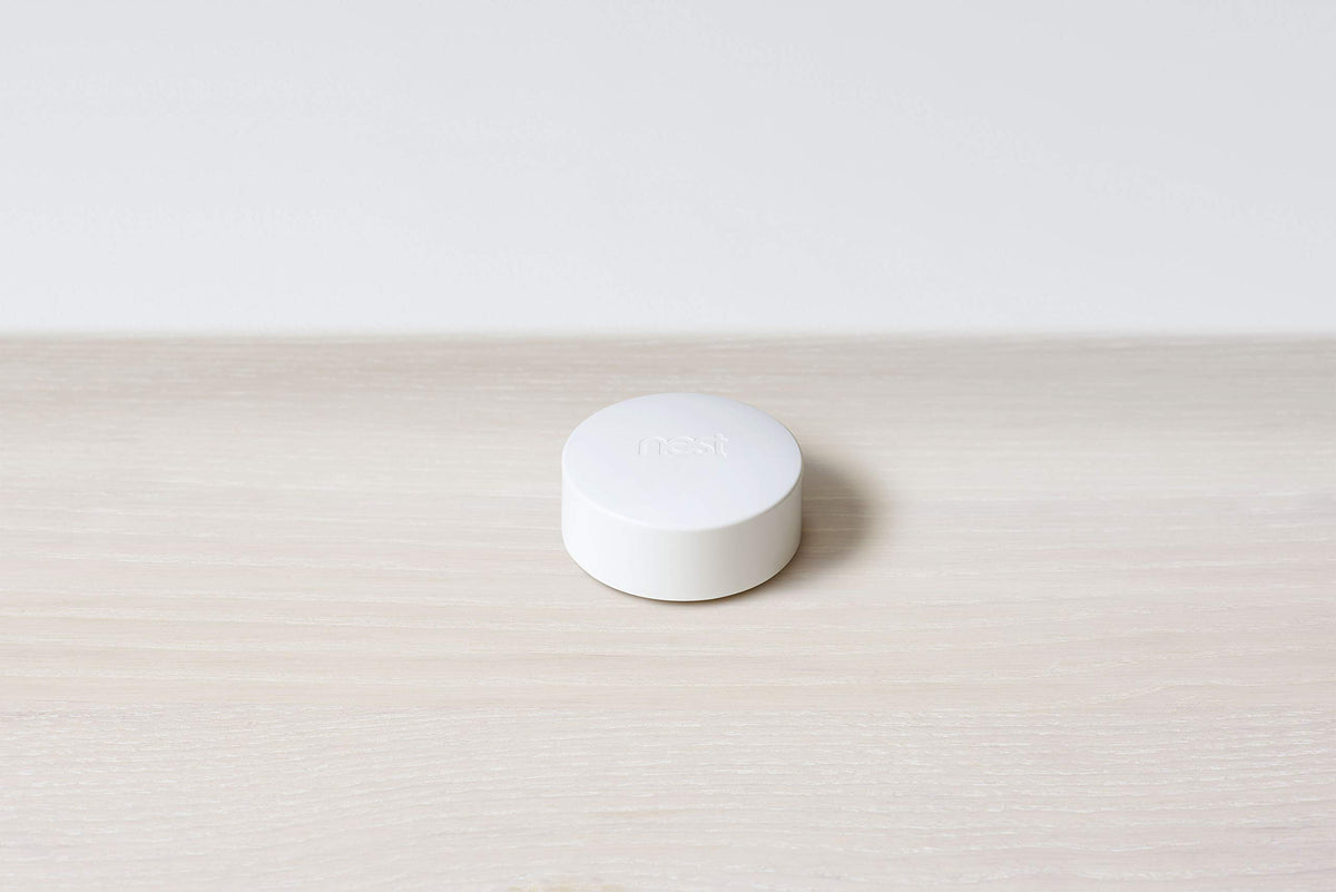 Google Nest Temperature Sensor 3-pack battery-powered design with long battery life.