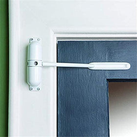 Packaging shows GOOKYO door closer and included accessories