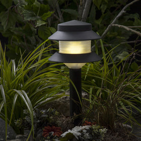 GreenLighting Paradise warm white path light at 2800-3200K for cozy glow.