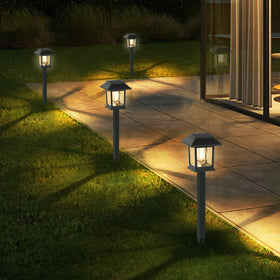 Greluna Edison-style LED bulbs create a classic warm glow.
