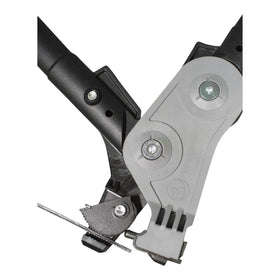 GRIPPLE Torq Tool demonstrates the 6:1 gear drive for easier tensioning.