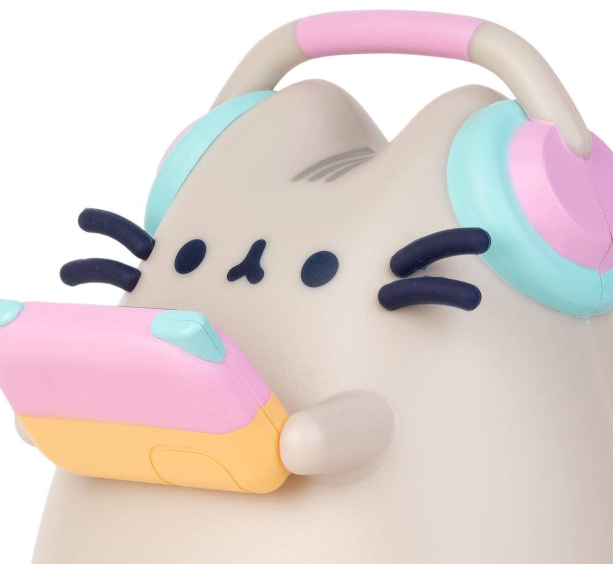 Grupo Erik Pusheen Gamer Lamp measures 16 cm and fits on desks