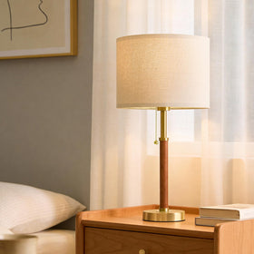 G-SAFAVA bedside lamp creates cozy reading light for nightstands