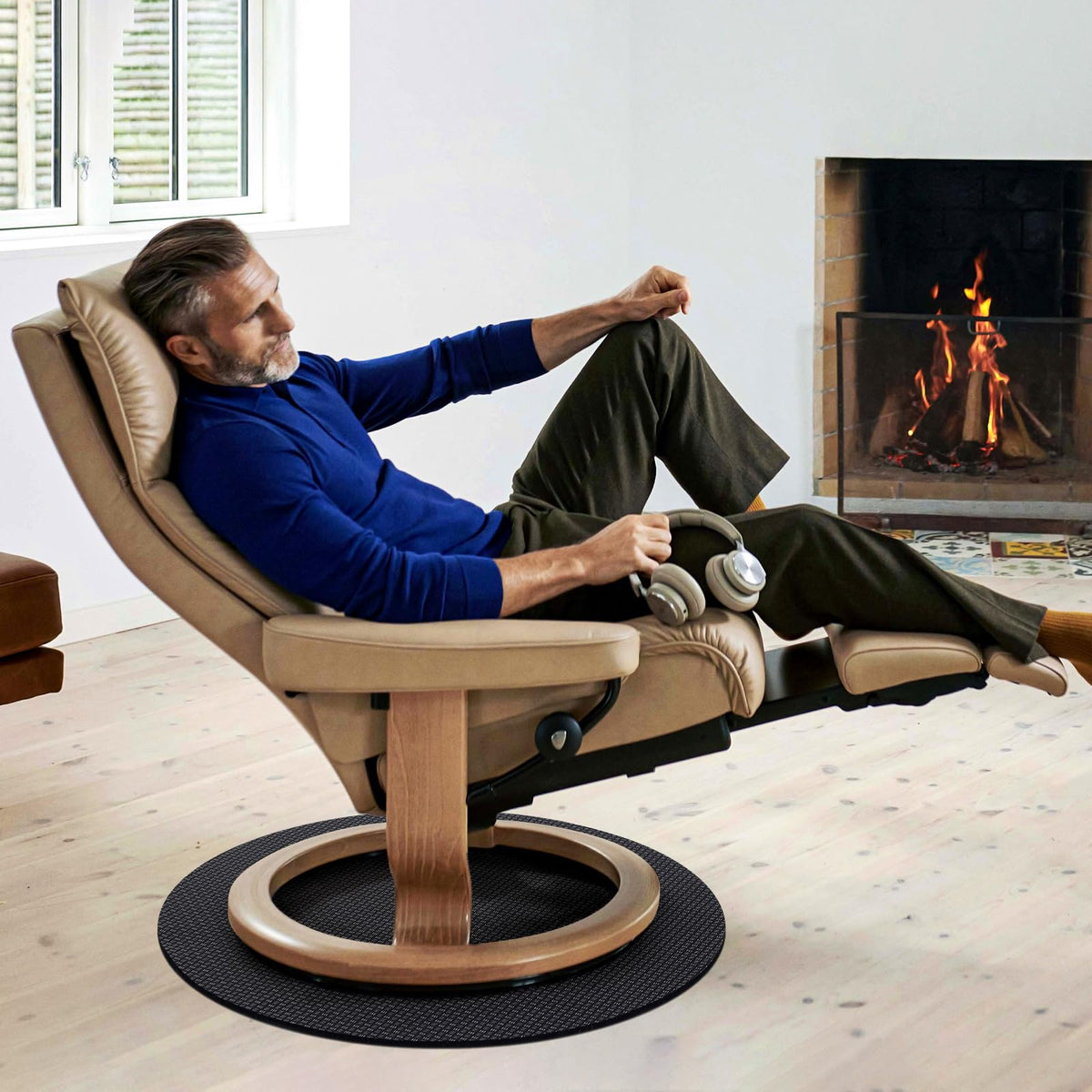 Quiet, stable furniture with GSDOTZAP round pad under legs