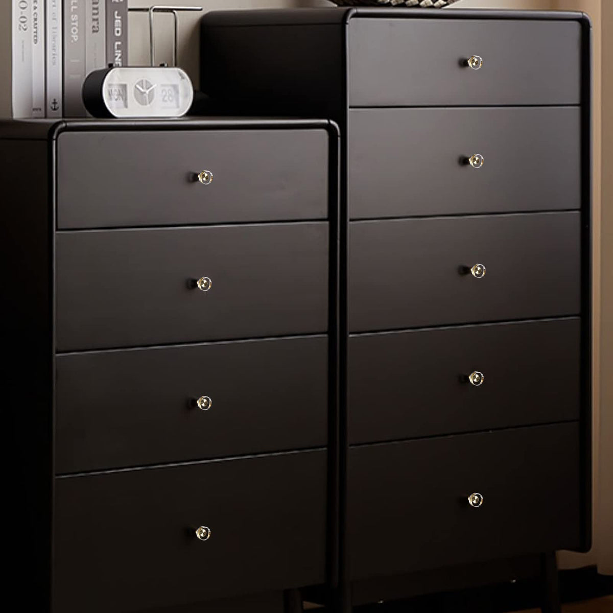 Guank crystal knob for kitchen cabinets adds a modern touch.