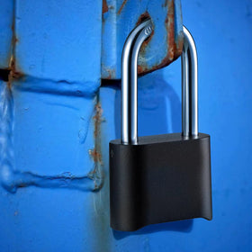 Guliffen hardened steel shackle close-up highlighting durability