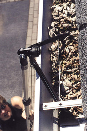 Gutter Sense is lightweight and usable up to two stories for fast cleanup