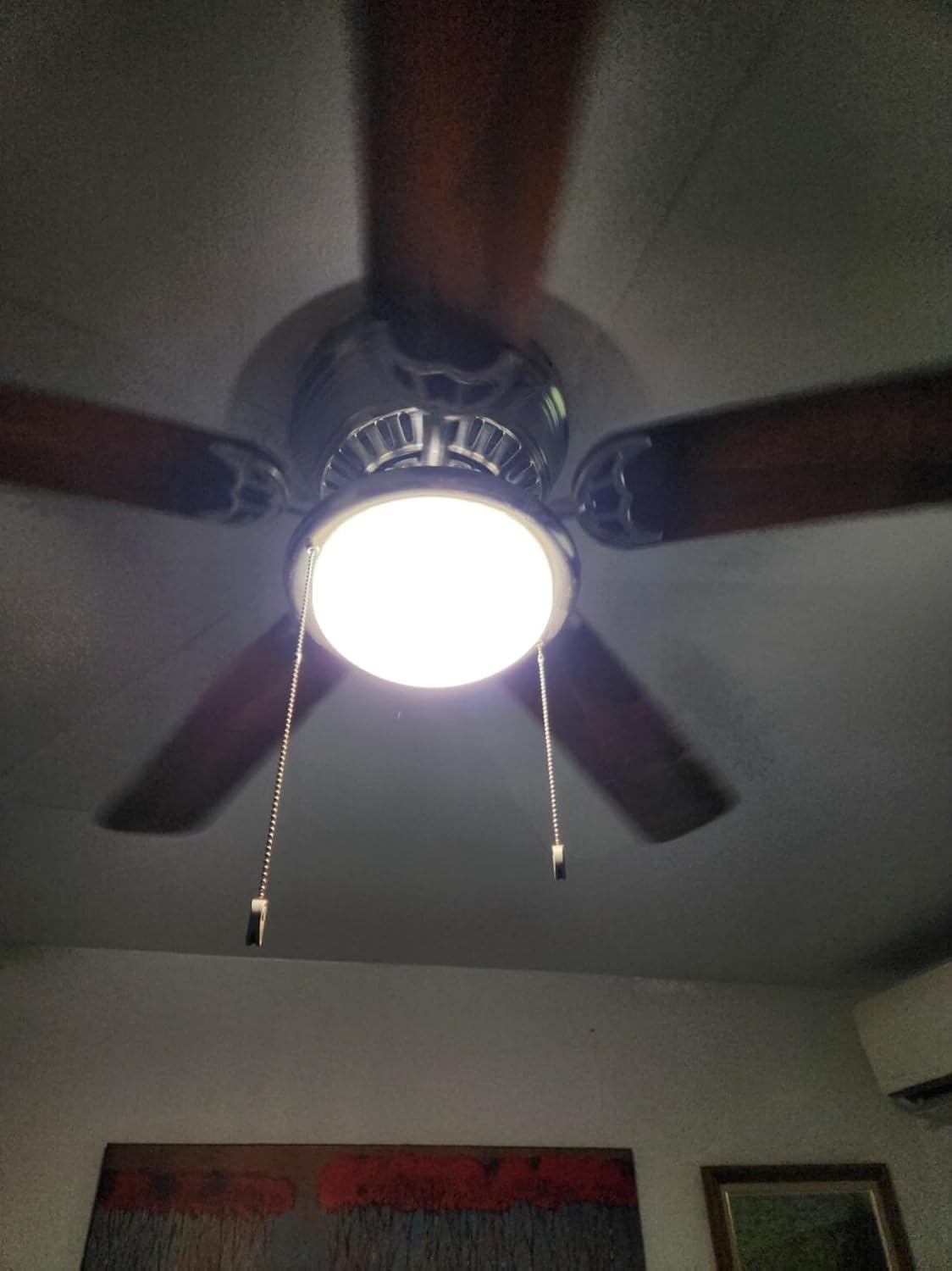 HAOLEDI 2400 lumen cool white beam provides comfortable brightness.