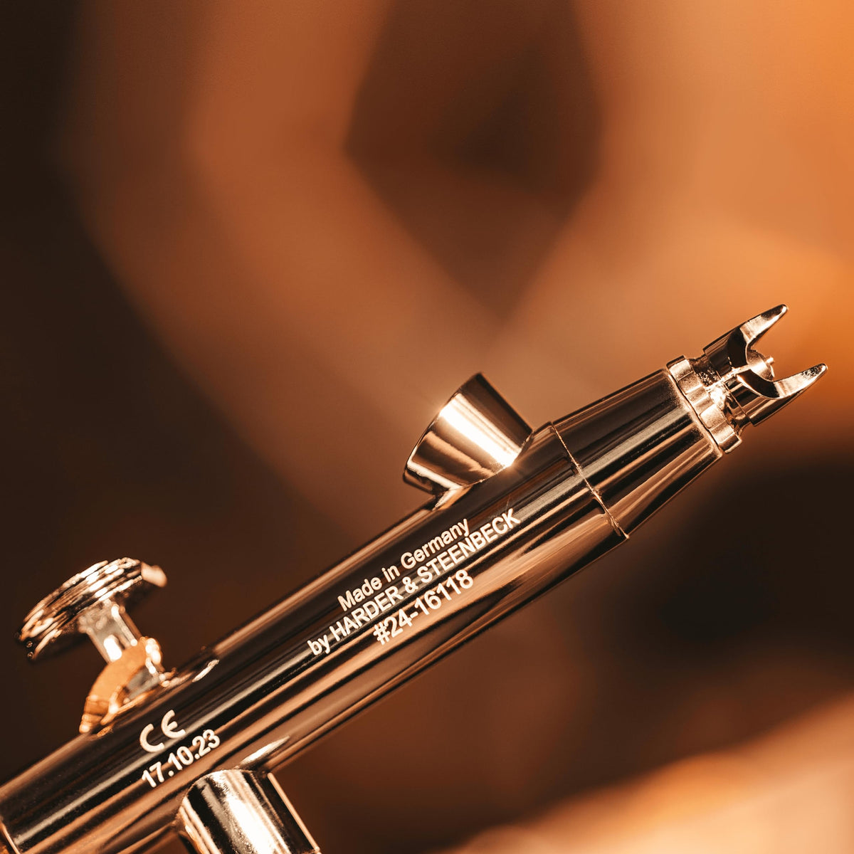 Harder and Steenbeck includes 2ml and 5ml gravity cups
