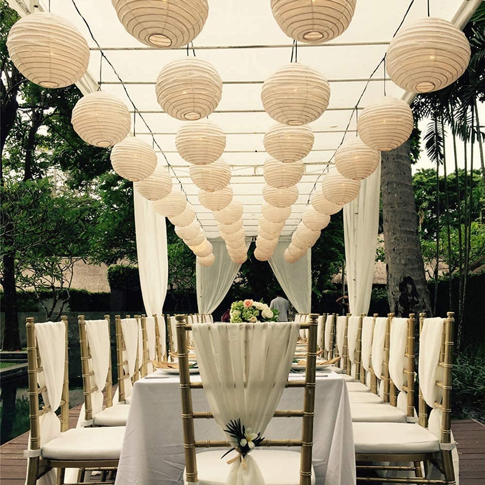 HAUSPROFI metal-frame lanterns are easy to assemble and hang.