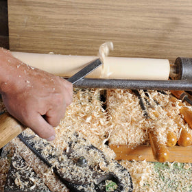 HAUTMEC sturdy handles and ferrules reduce fatigue during long sessions.