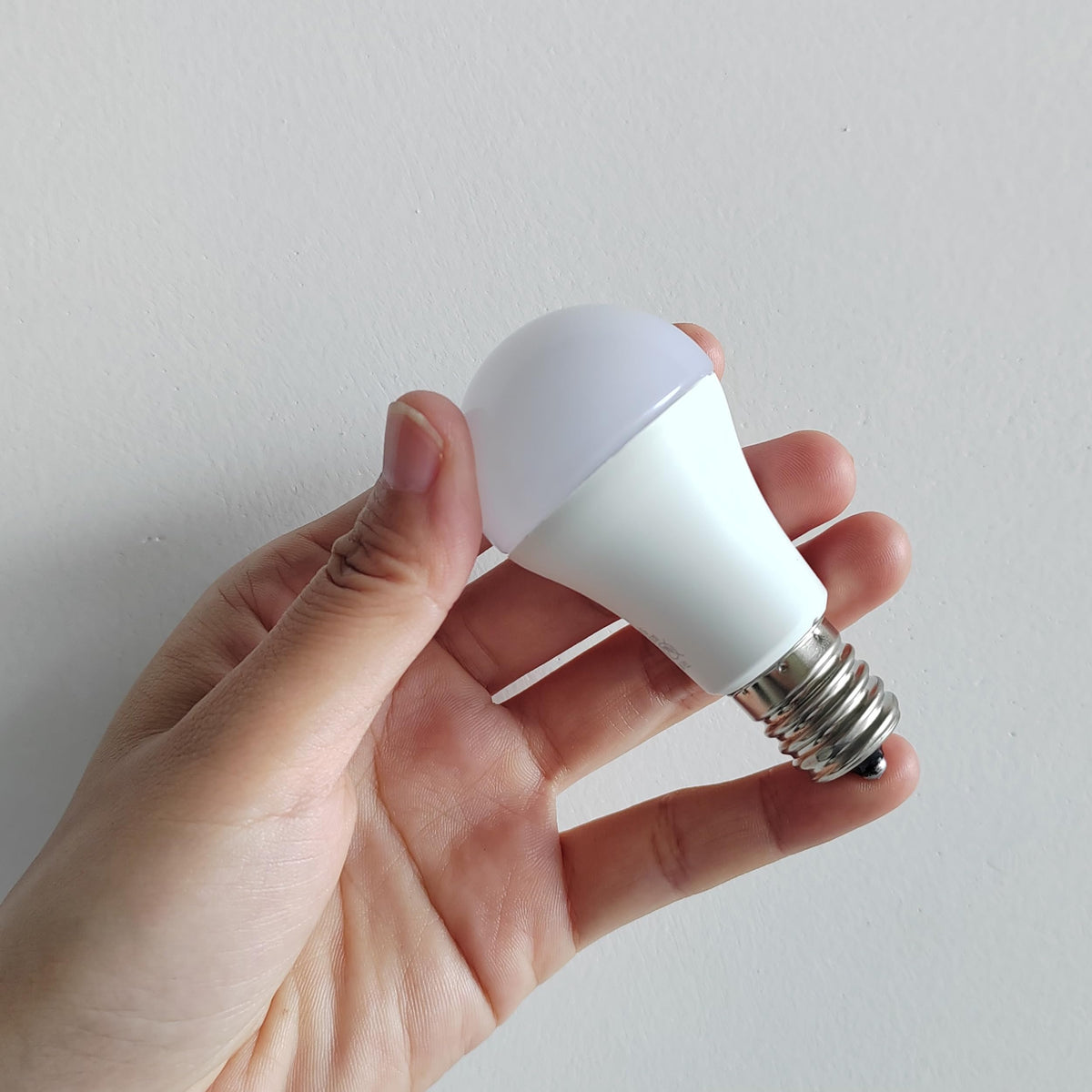 Heifymi E17 long-life bulb reduces replacements and maintenance