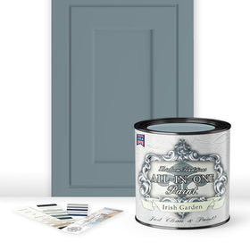 Heirloom Traditions ALL-IN-ONE Paint Irish Garden bottle demonstrates easy color application on cabinets.