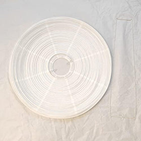 Henjjras foldable design supports simple setup with standard bulbs.