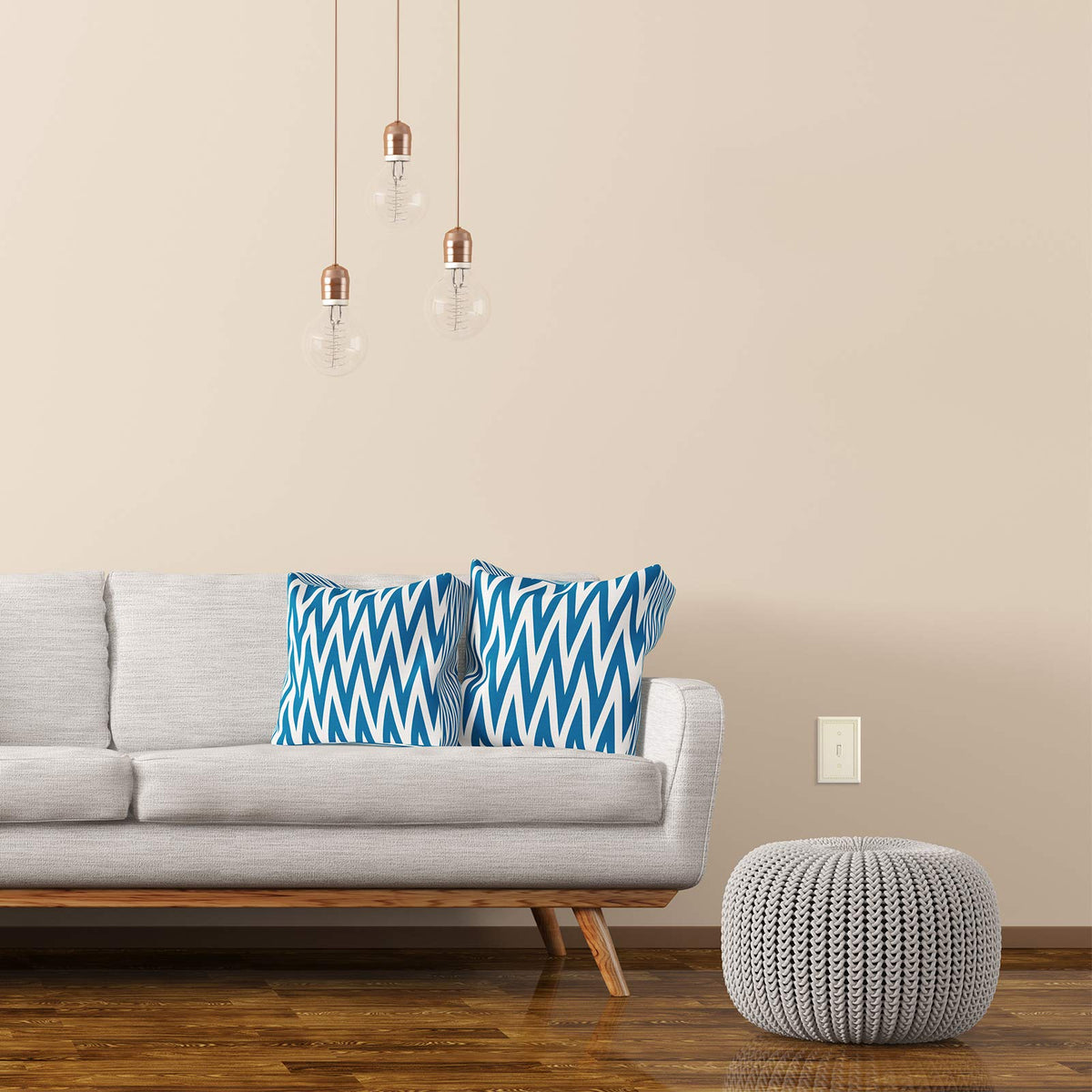 Henne Bery Sunken Pearls wall plate adds classic charm.