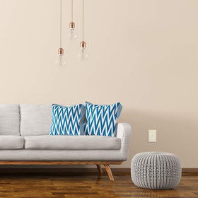 Henne Bery Sunken Pearls wall plate adds classic charm.